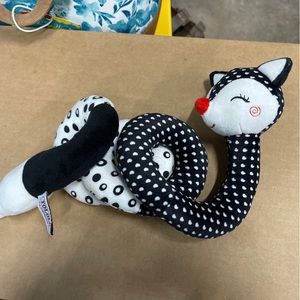 Tololo black and white fox infant toy